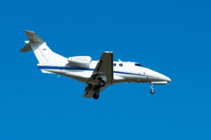 Embraer Phenom 100 à l'atterrissage