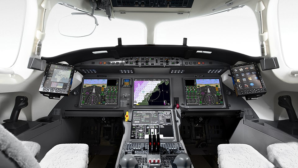 Cockpit du jet privé Dassault Falcon 7X