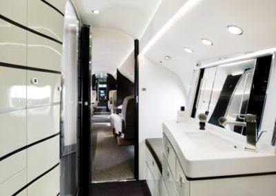 Salle de bain et toilettes du Falcon 8X