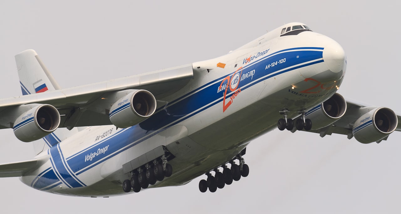 L'Antonov AN-124 pour le transport de fret international