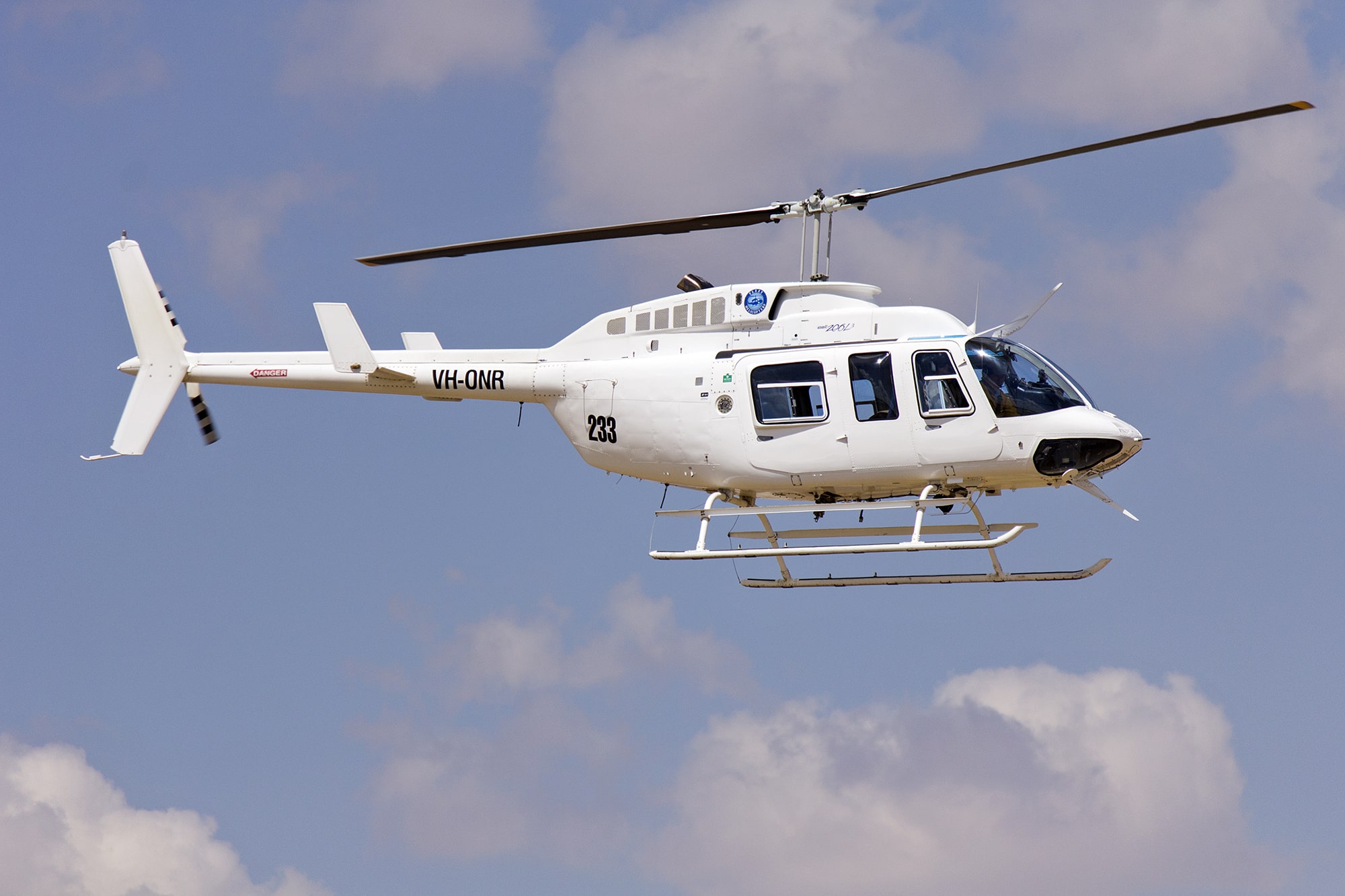 Le Bell 206 pour l'expédition de colis