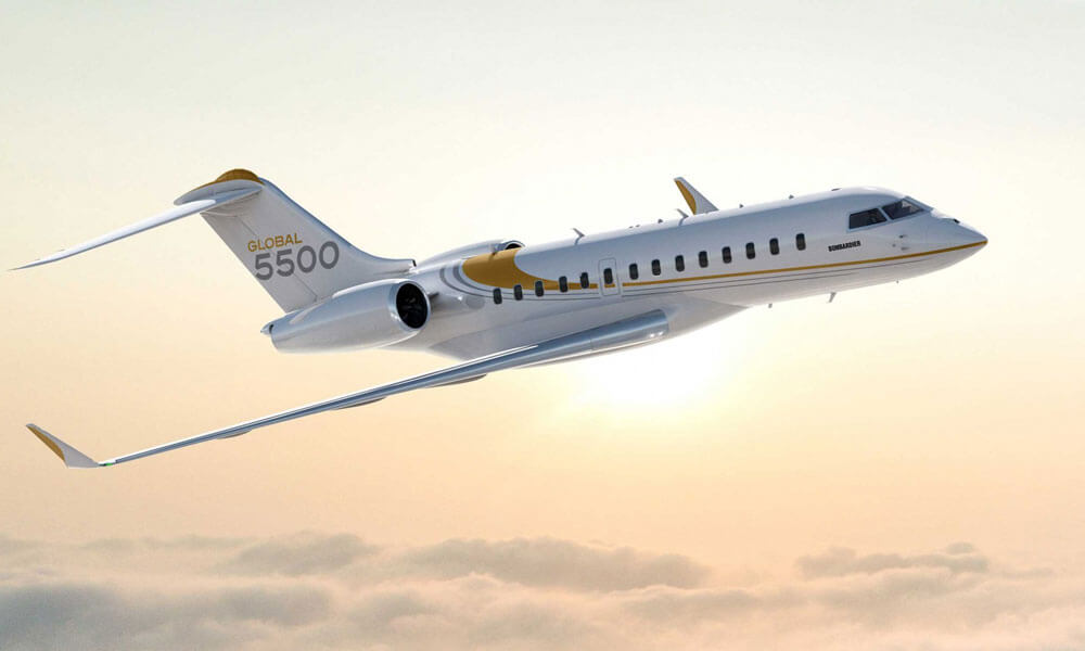 The Bombardier Global 5500 flying