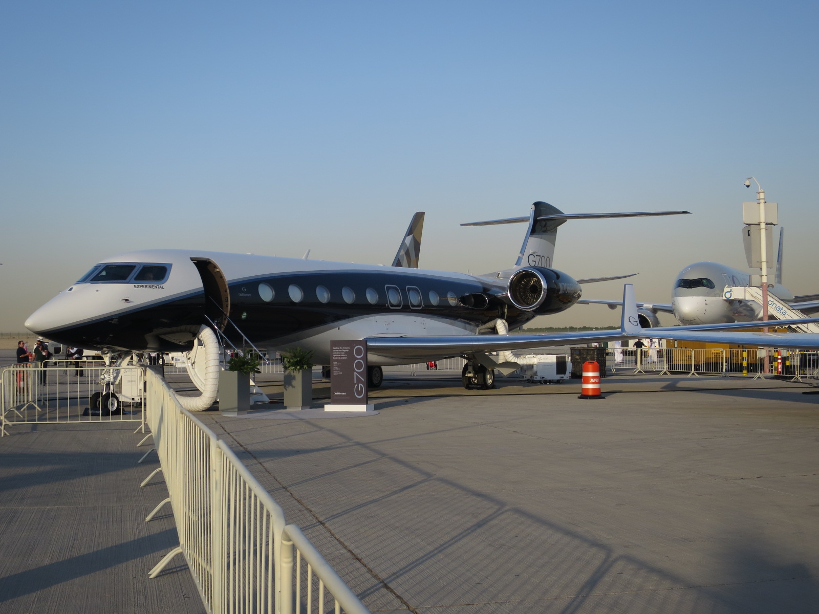 Gulfstream G700 au salon aéronautique de Dubaï Jet privé Europe–Golfe : Gulfstream G700 au Salon aéronautique de Dubaï